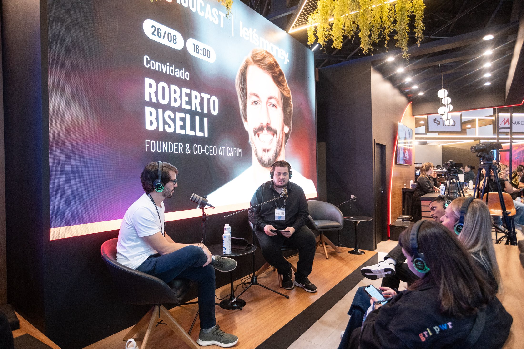 Podcast ao vivo em evento